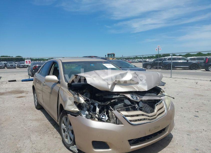 2011 Toyota Camry LE (VIN 4T1BF3EK7BU230614) main photo