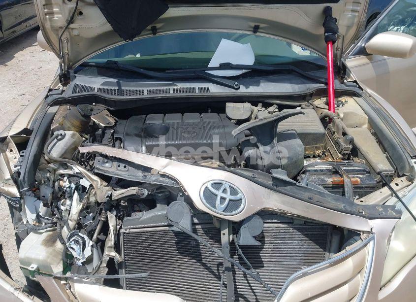 Photo 10 of 2011 Toyota Camry LE (VIN 4T1BF3EK7BU230614)
