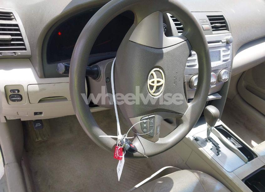 Photo 11 of 2011 Toyota Camry LE (VIN 4T1BF3EK7BU230614)