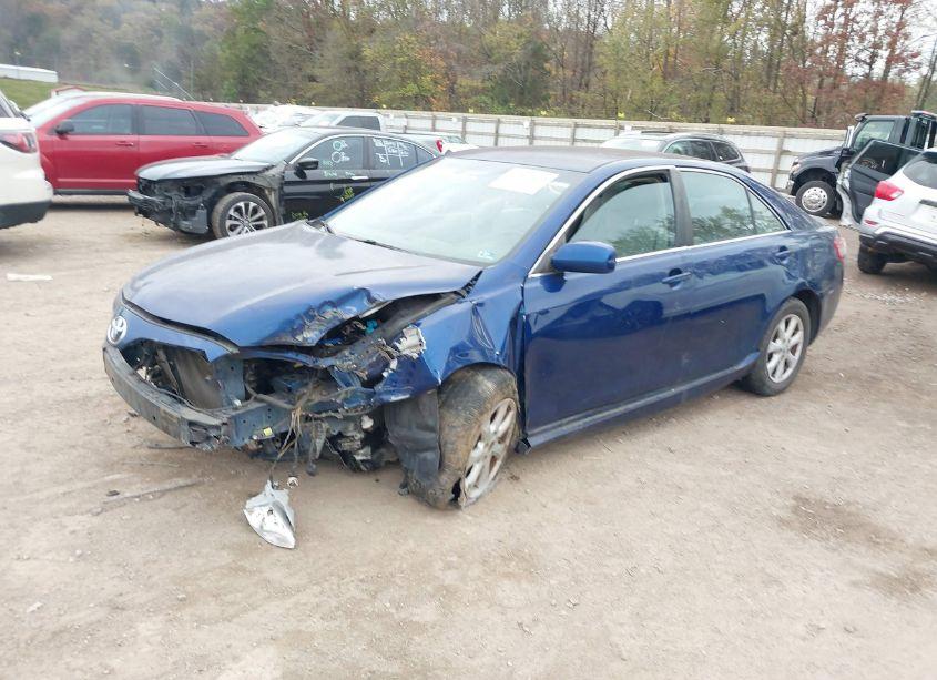 Photo 2 of 2011 Toyota Camry LE (VIN 4T1BF3EK7BU591910)