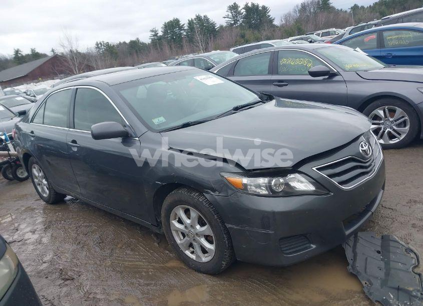 2011 Toyota Camry LE (VIN 4T1BF3EK7BU612772) main photo