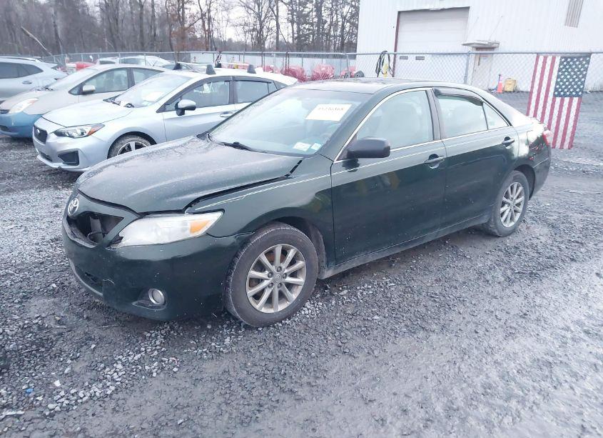 Photo 2 of 2011 Toyota Camry XLE (VIN 4T1BF3EK7BU613856)