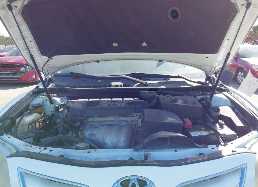 Photo 10 of 2011 Toyota Camry LE (VIN 4T1BF3EK7BU629541)