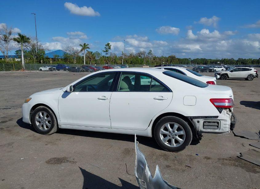 Photo 14 of 2011 Toyota Camry LE (VIN 4T1BF3EK7BU629541)