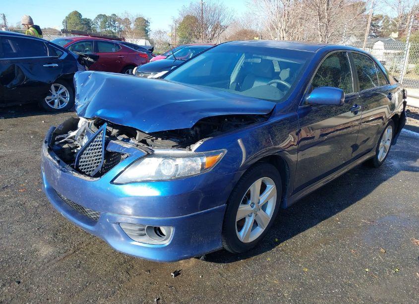 Photo 2 of 2011 Toyota Camry SE (VIN 4T1BF3EK7BU630818)