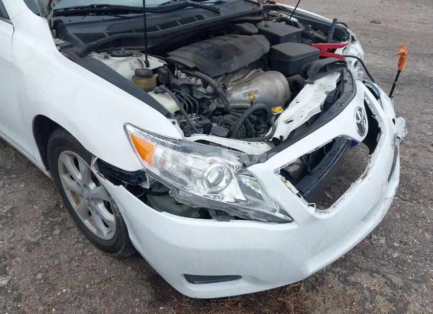 Photo 6 of 2011 Toyota Camry LE (VIN 4T1BF3EK7BU633380)