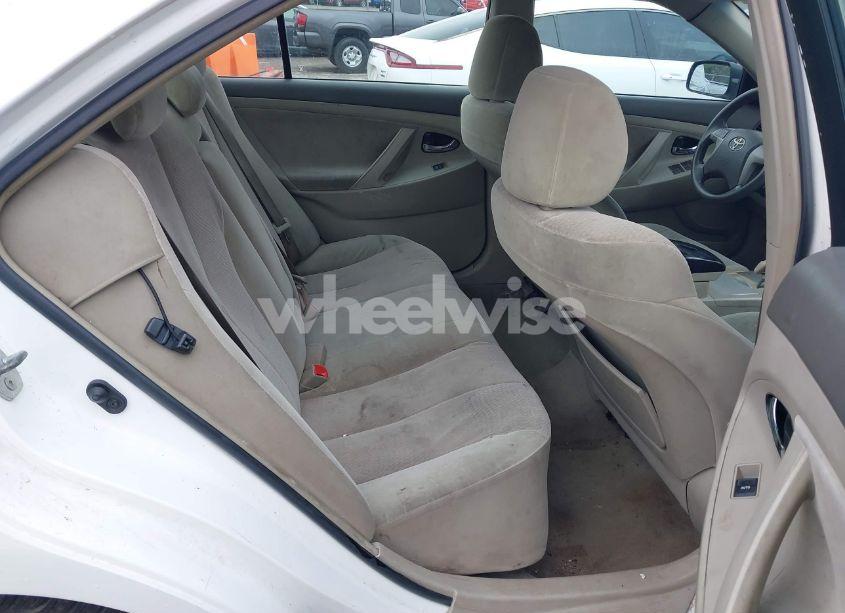 Photo 8 of 2011 Toyota Camry LE (VIN 4T1BF3EK7BU633380)