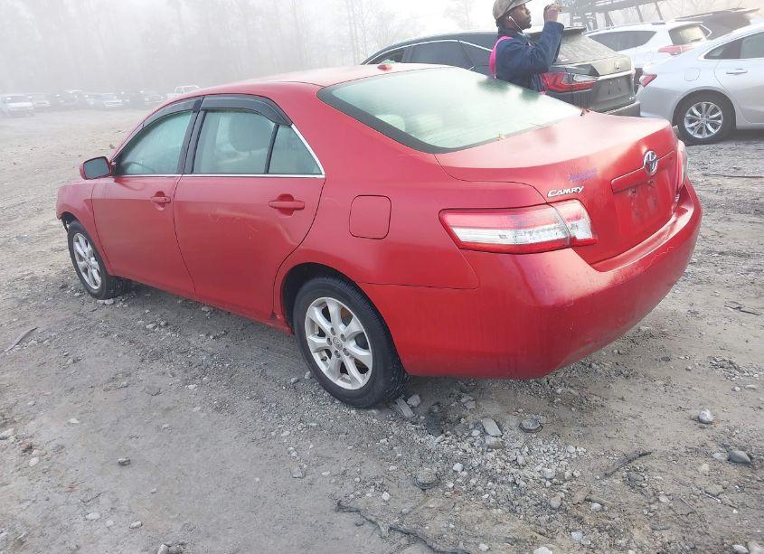 Photo 3 of 2011 Toyota Camry LE (VIN 4T1BF3EK7BU655962)