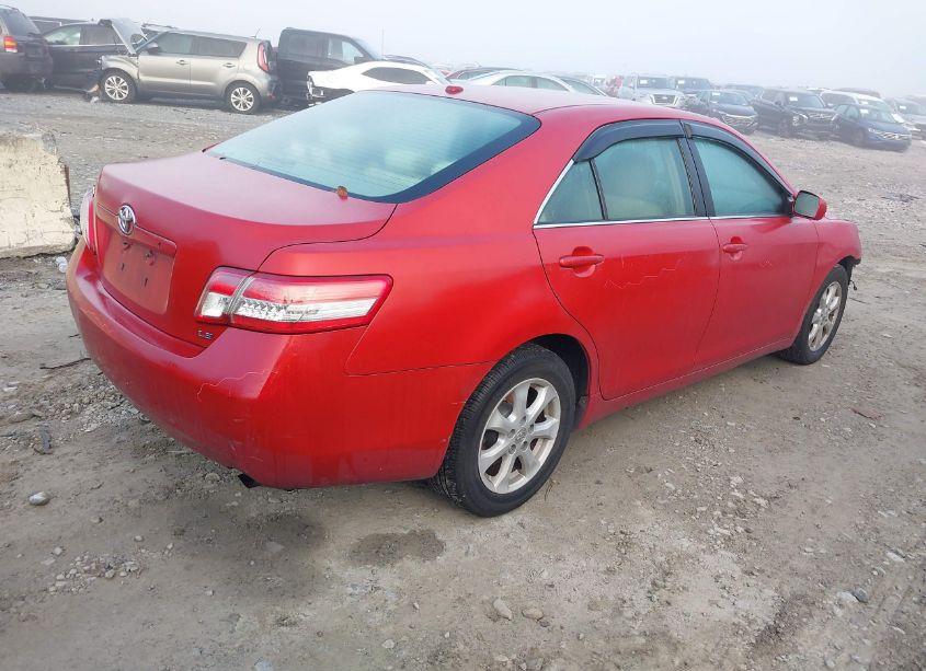 Photo 4 of 2011 Toyota Camry LE (VIN 4T1BF3EK7BU655962)