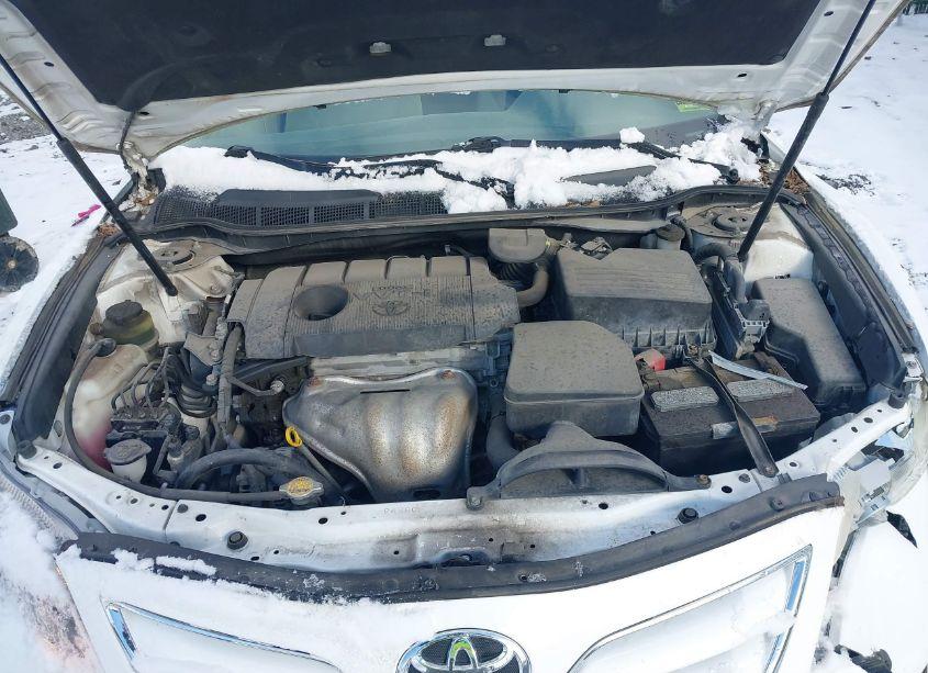 Photo 10 of 2011 Toyota Camry LE (VIN 4T1BF3EK7BU676780)