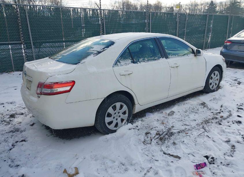 Photo 4 of 2011 Toyota Camry LE (VIN 4T1BF3EK7BU676780)