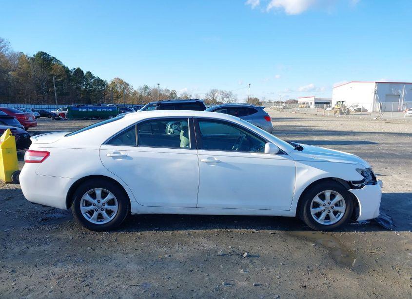 Photo 13 of 2011 Toyota Camry LE (VIN 4T1BF3EK7BU678609)