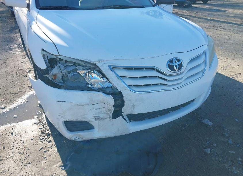 Photo 6 of 2011 Toyota Camry LE (VIN 4T1BF3EK7BU678609)