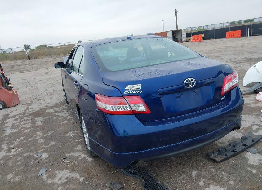 Photo 3 of 2011 Toyota Camry SE (VIN 4T1BF3EK7BU683440)