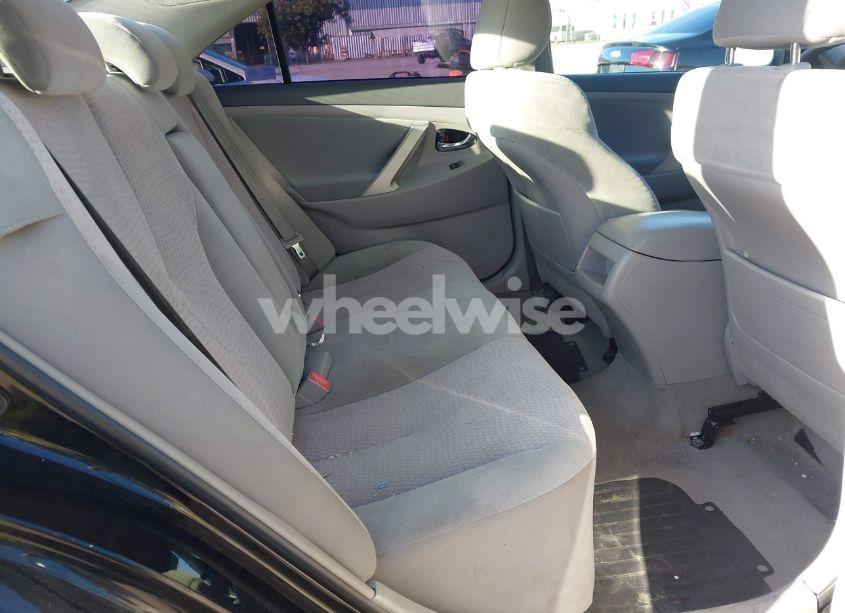 Photo 8 of 2011 Toyota Camry LE (VIN 4T1BF3EK7BU711172)