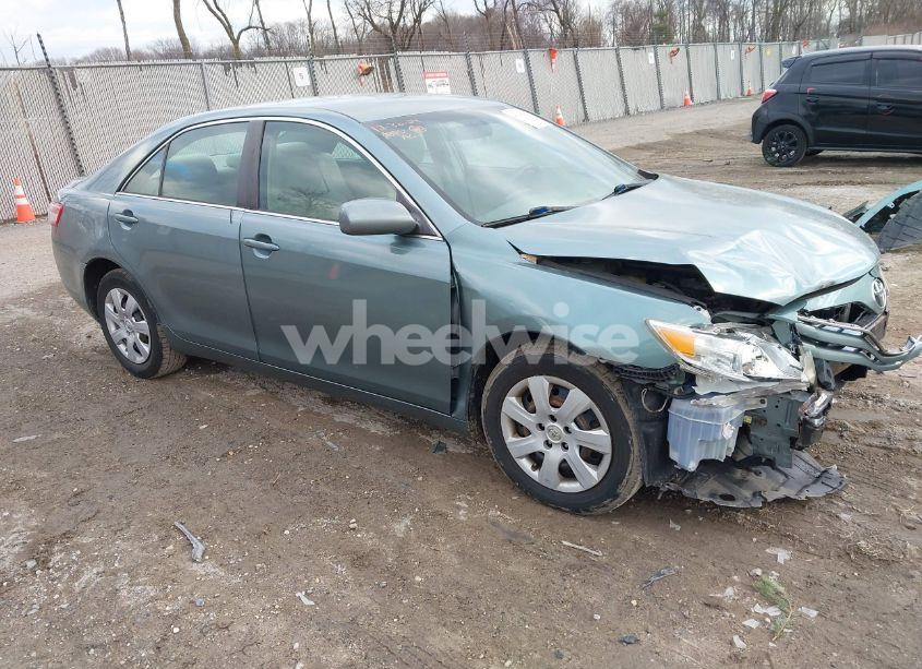 2011 Toyota Camry LE (VIN 4T1BF3EK7BU749954) main photo