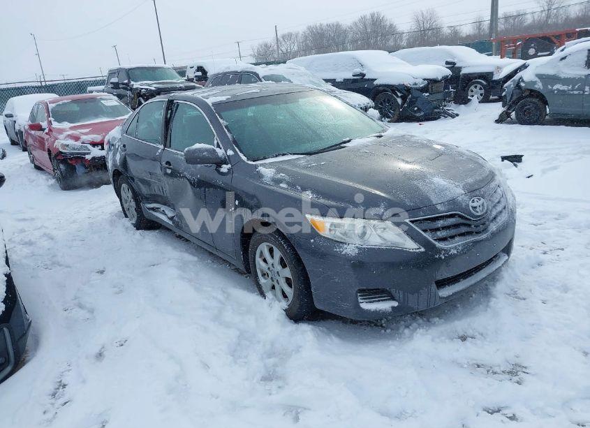 2011 Toyota Camry LE (VIN 4T1BF3EK7BU760114) main photo