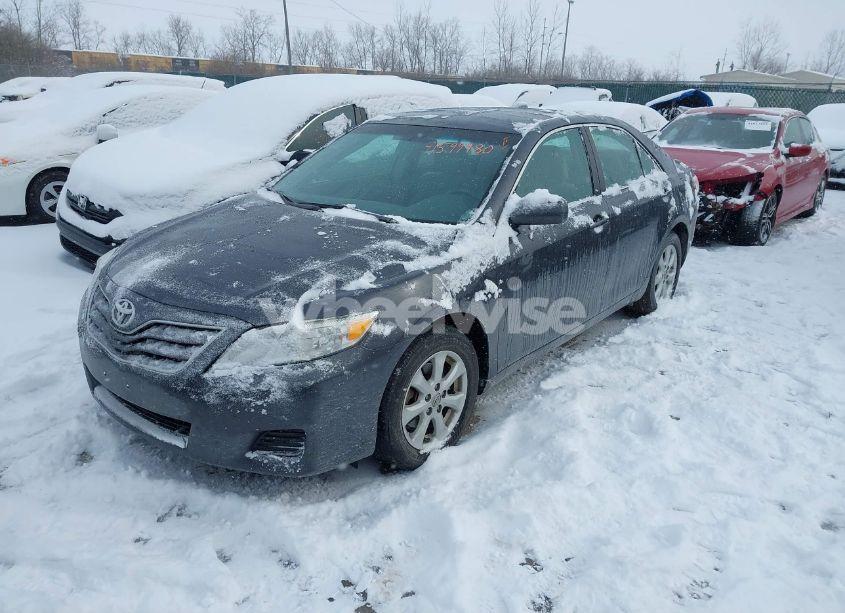 Photo 2 of 2011 Toyota Camry LE (VIN 4T1BF3EK7BU760114)