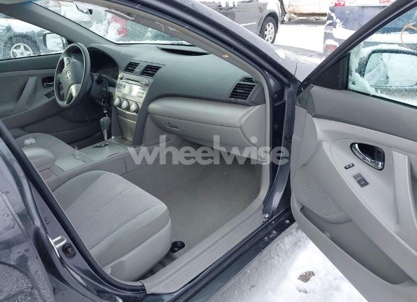 Photo 5 of 2011 Toyota Camry LE (VIN 4T1BF3EK7BU760114)