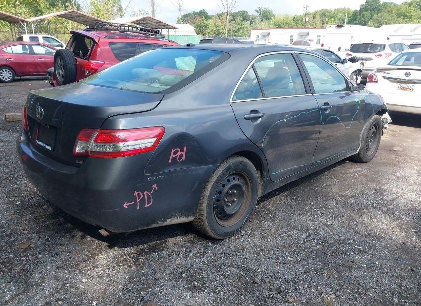 Photo 4 of 2010 Toyota Camry LE (VIN 4T1BF3EK8AU013801)