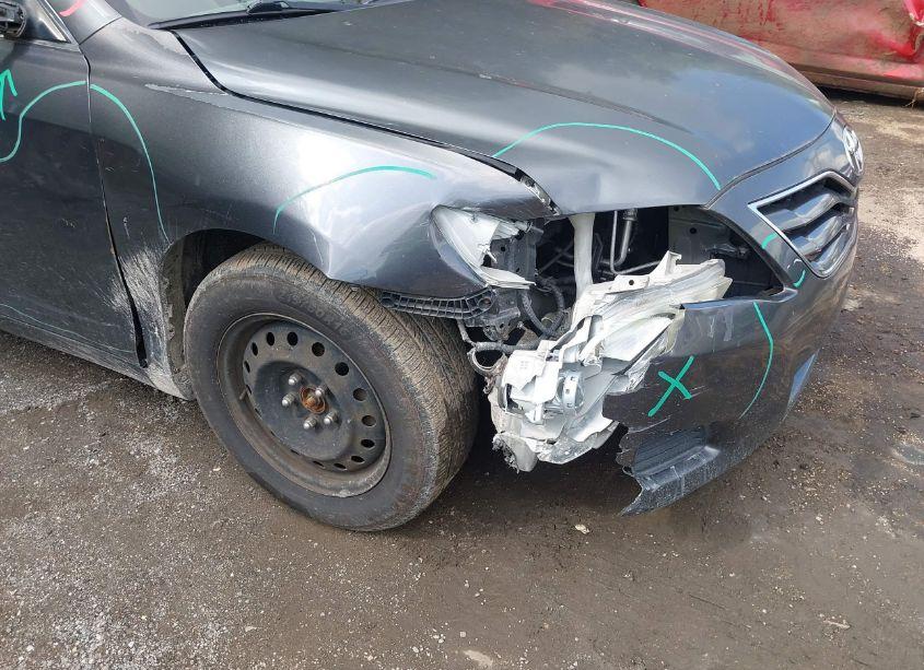 Photo 6 of 2010 Toyota Camry LE (VIN 4T1BF3EK8AU013801)