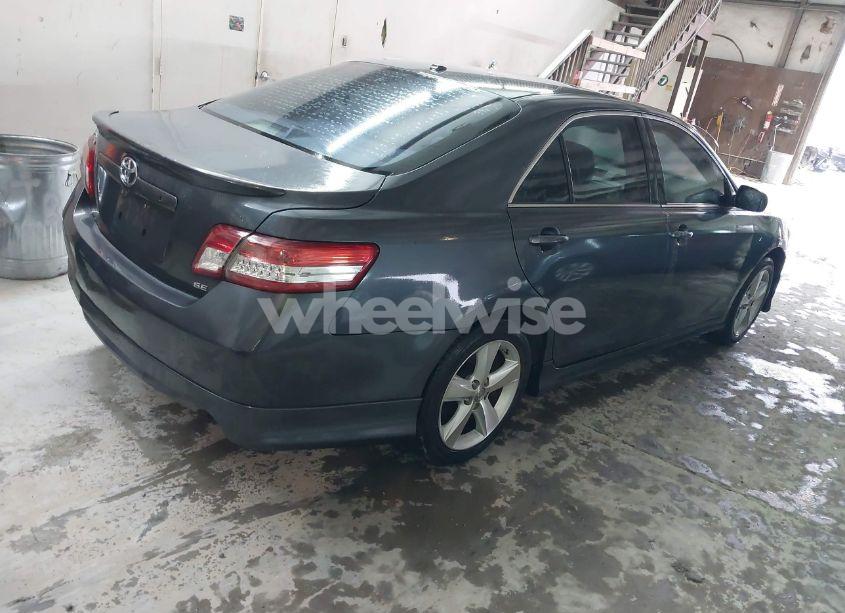 Photo 3 of 2010 Toyota Camry SE (VIN 4T1BF3EK8AU014821)