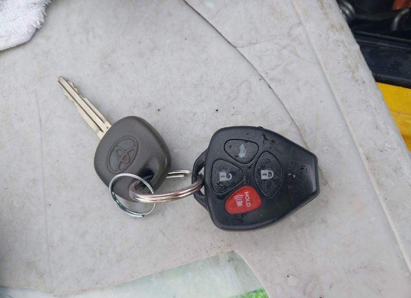 Photo 11 of 2010 Toyota Camry LE (VIN 4T1BF3EK8AU024989)