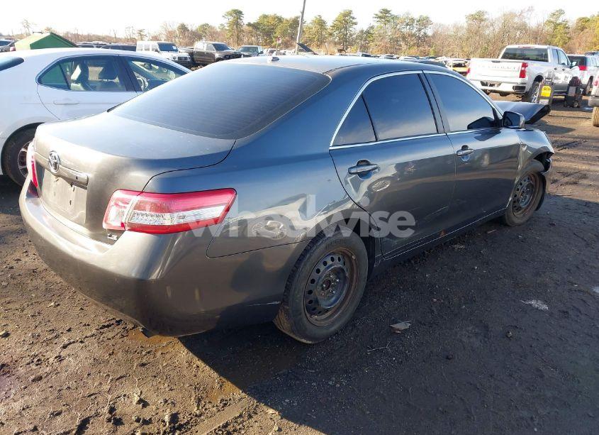 Photo 4 of 2010 Toyota Camry LE (VIN 4T1BF3EK8AU027276)