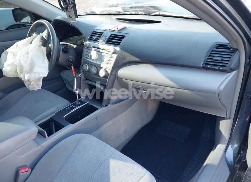 Photo 5 of 2010 Toyota Camry LE (VIN 4T1BF3EK8AU027276)