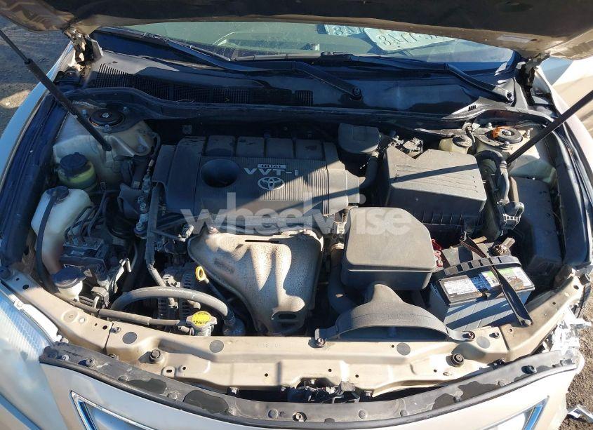 Photo 10 of 2010 Toyota Camry LE (VIN 4T1BF3EK8AU029903)