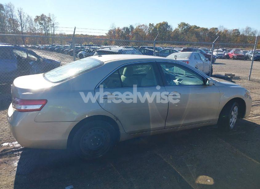 Photo 14 of 2010 Toyota Camry LE (VIN 4T1BF3EK8AU029903)