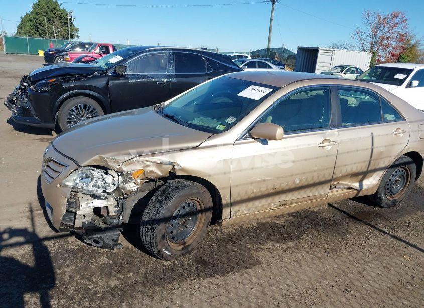 Photo 15 of 2010 Toyota Camry LE (VIN 4T1BF3EK8AU029903)