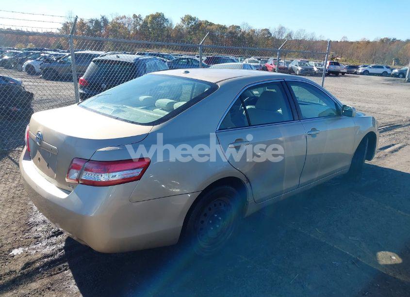 Photo 4 of 2010 Toyota Camry LE (VIN 4T1BF3EK8AU029903)