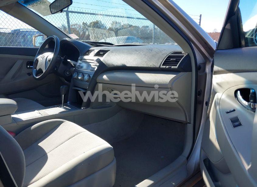 Photo 5 of 2010 Toyota Camry LE (VIN 4T1BF3EK8AU029903)