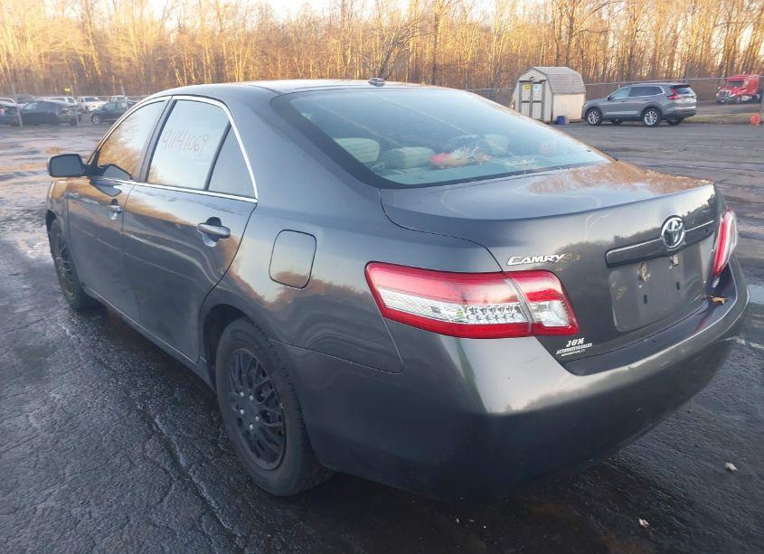 Photo 3 of 2010 Toyota Camry LE (VIN 4T1BF3EK8AU032302)