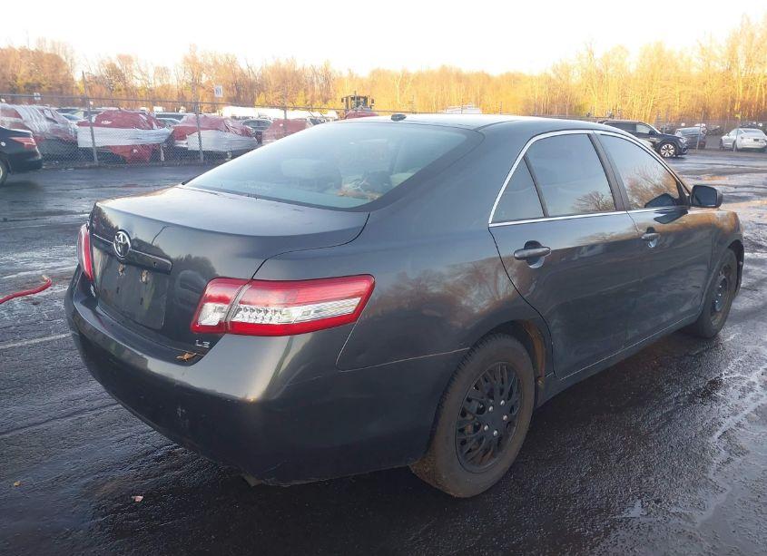 Photo 4 of 2010 Toyota Camry LE (VIN 4T1BF3EK8AU032302)