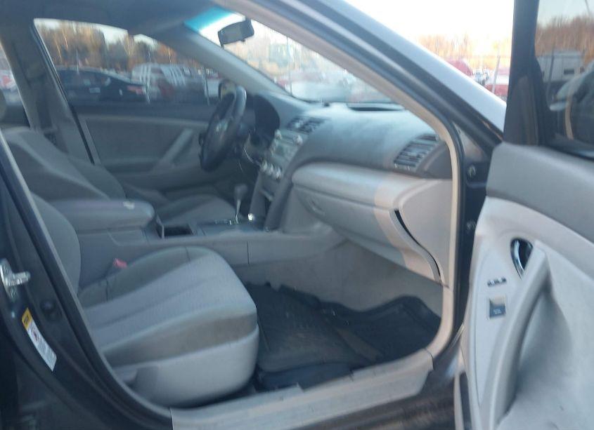 Photo 5 of 2010 Toyota Camry LE (VIN 4T1BF3EK8AU032302)