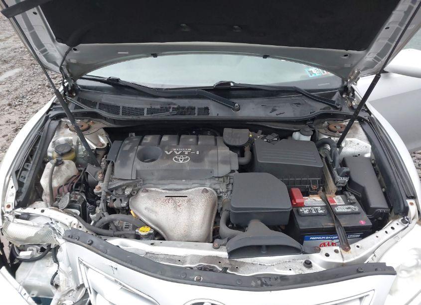 Photo 10 of 2010 Toyota Camry LE (VIN 4T1BF3EK8AU033577)