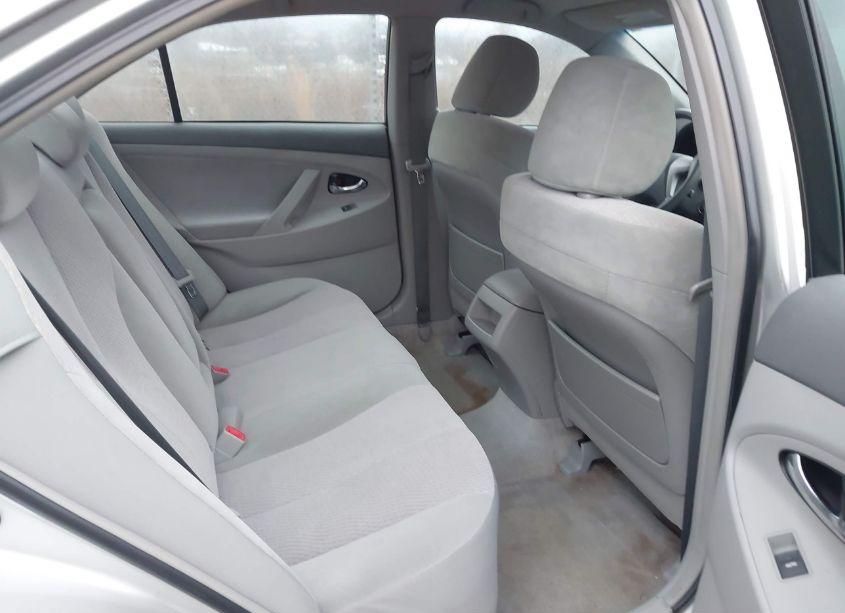 Photo 8 of 2010 Toyota Camry LE (VIN 4T1BF3EK8AU033577)