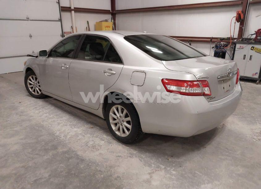 Photo 3 of 2010 Toyota Camry XLE (VIN 4T1BF3EK8AU034647)