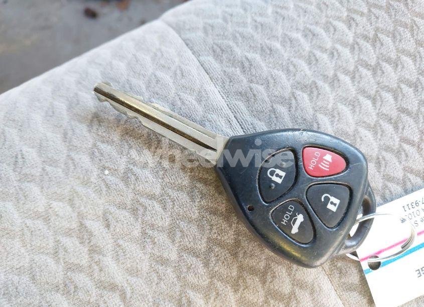 Photo 11 of 2010 Toyota Camry LE (VIN 4T1BF3EK8AU053618)