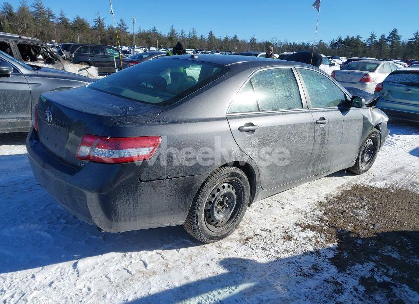 Photo 4 of 2010 Toyota Camry LE (VIN 4T1BF3EK8AU053618)