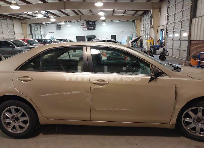 Photo 13 of 2010 Toyota Camry LE (VIN 4T1BF3EK8AU053893)