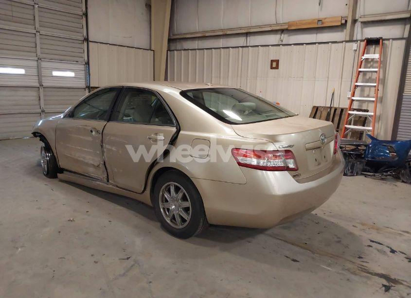 Photo 3 of 2010 Toyota Camry LE (VIN 4T1BF3EK8AU053893)