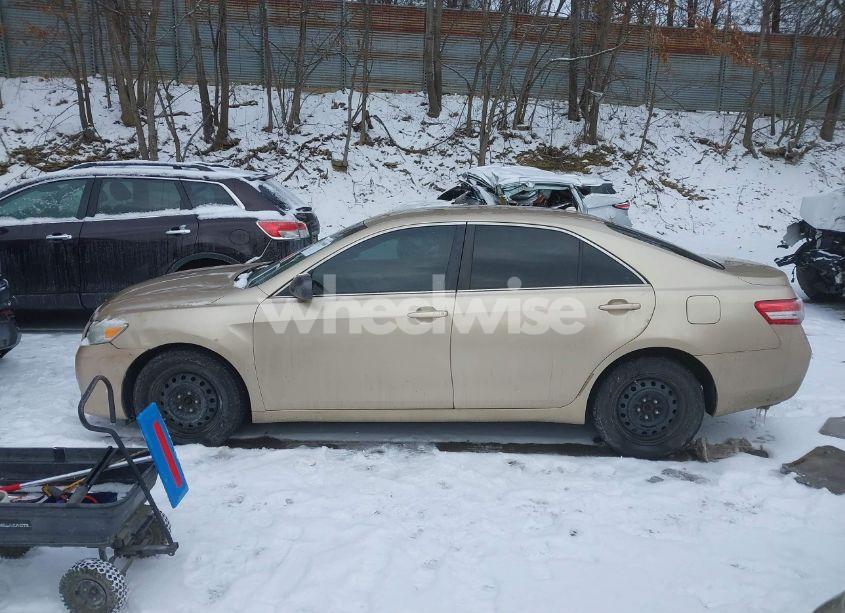 Photo 14 of 2010 Toyota Camry LE (VIN 4T1BF3EK8AU058284)