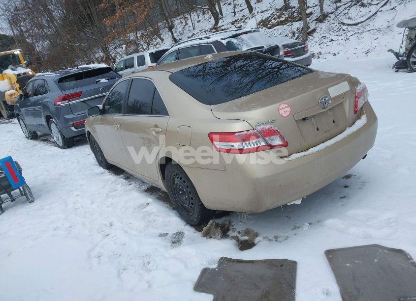 Photo 3 of 2010 Toyota Camry LE (VIN 4T1BF3EK8AU058284)