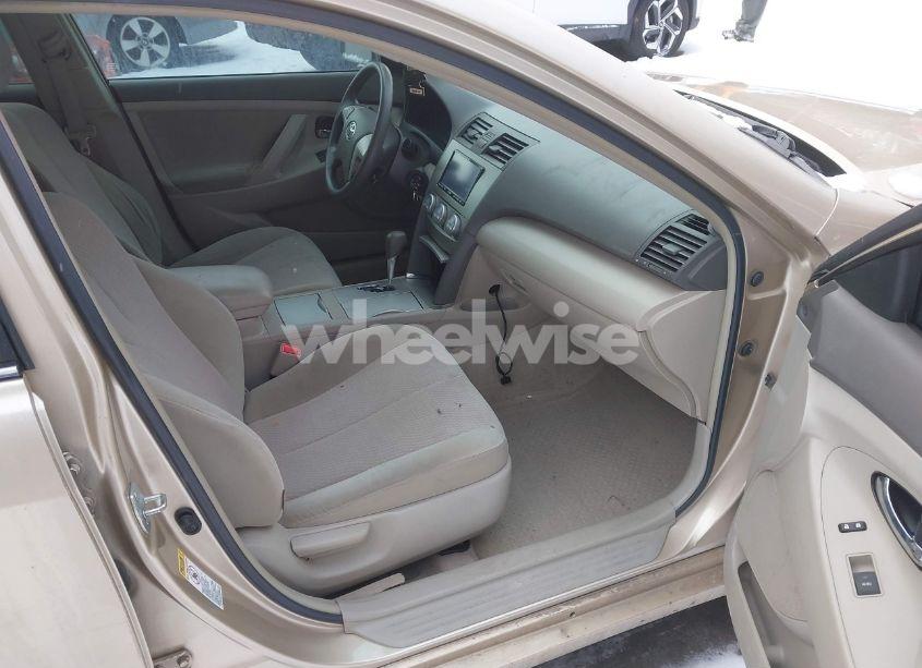 Photo 5 of 2010 Toyota Camry LE (VIN 4T1BF3EK8AU058284)