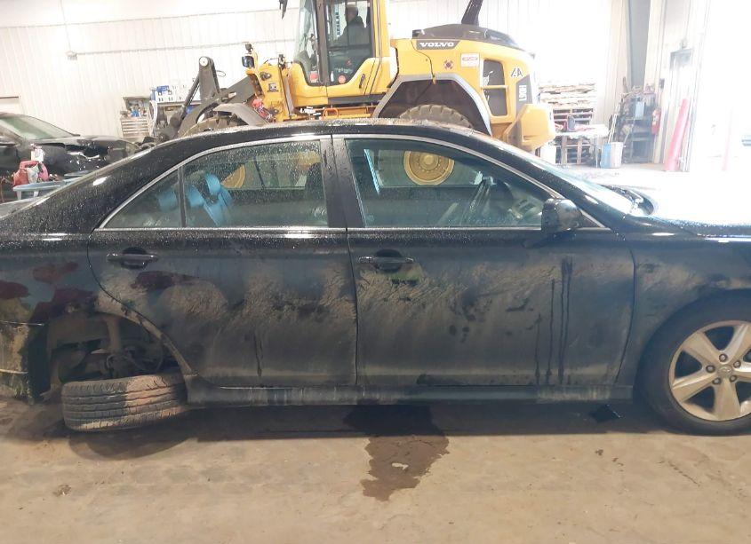 Photo 13 of 2010 Toyota Camry SE (VIN 4T1BF3EK8AU062531)