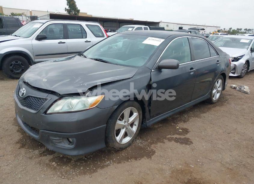 Photo 2 of 2010 Toyota Camry SE (VIN 4T1BF3EK8AU066224)