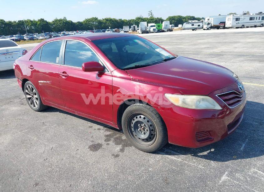 2010 Toyota Camry LE (VIN 4T1BF3EK8AU066997) main photo